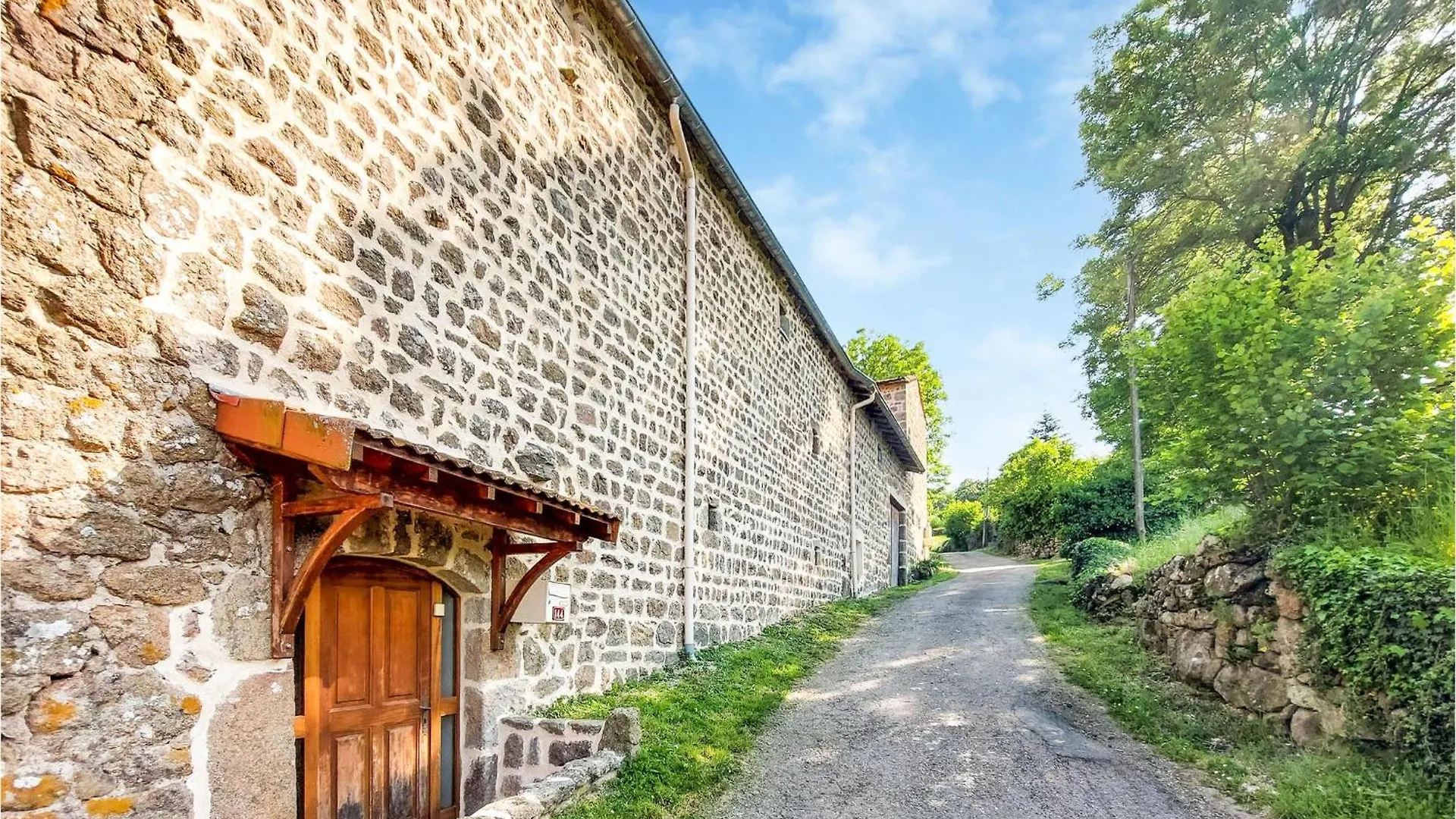 3 Bedroom Stunning Home In Essertines-En-Chatelne Holiday home Essertines-en-Chatelneuf