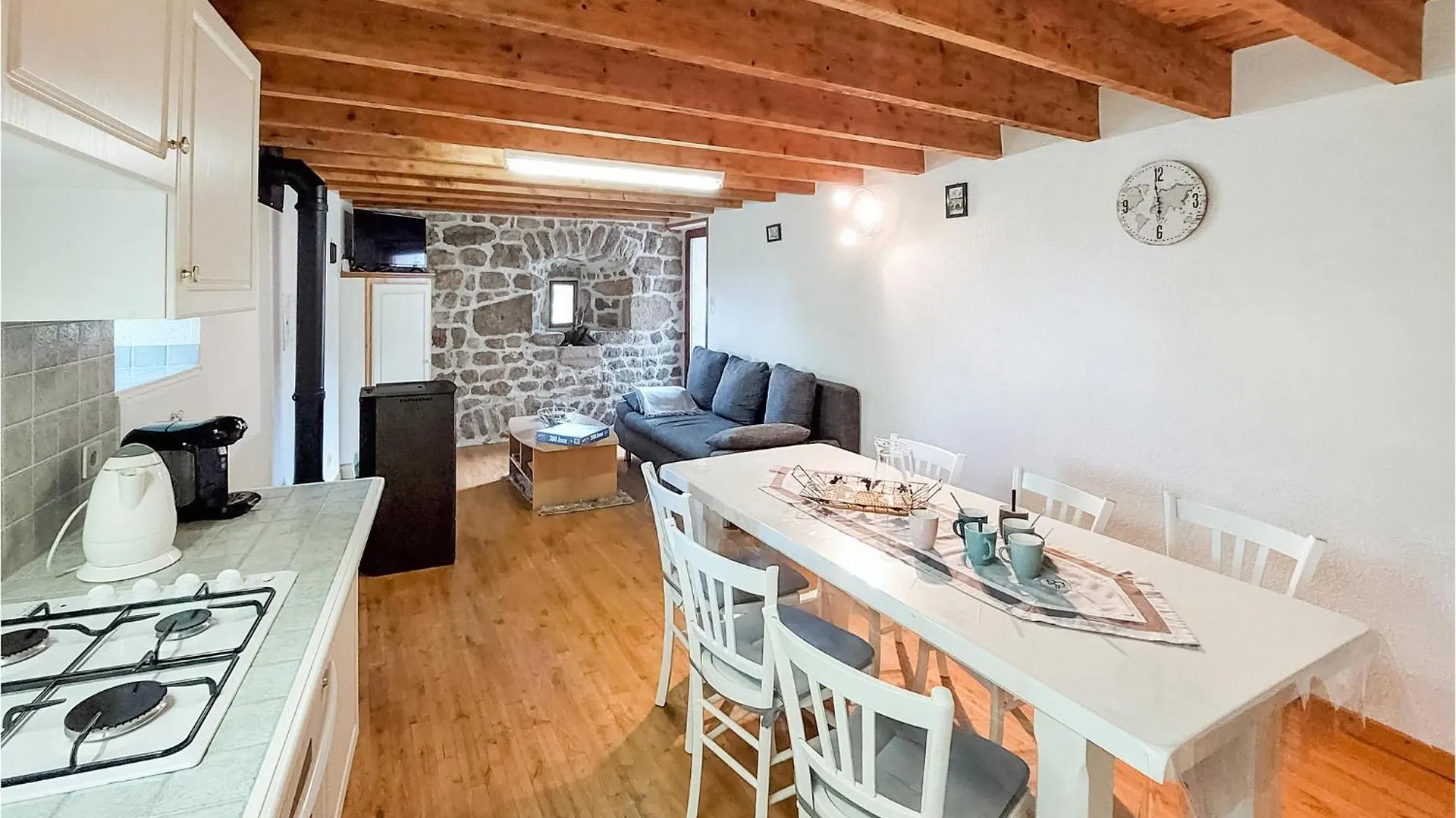 Holiday home 3 Bedroom Stunning Home In Essertines-En-Chatelne France
